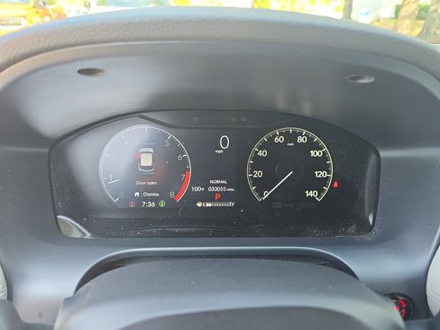 Used 2024 Honda HR-V LX image 18