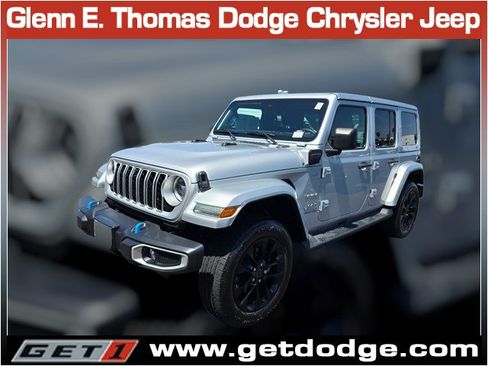Used 2024 Jeep Wrangler Unlimited Sahara w/ Technology Group AWD/4WD image 3