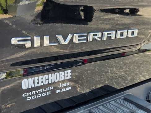 Used 2022 Chevrolet Silverado 1500 LT Trail Boss w/ Convenience Package II AWD/4WD image 14