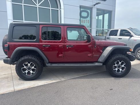 Used 2022 Jeep Wrangler Unlimited Rubicon w/ Dual Top Group AWD/4WD image 11
