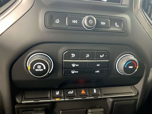 Used 2024 Chevrolet Silverado 2500 W/T image 15