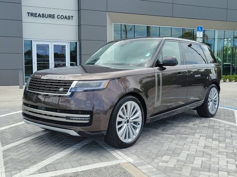 New 2026 Land Rover Range Rover Long Wheelbase SE AWD/4WD image 1