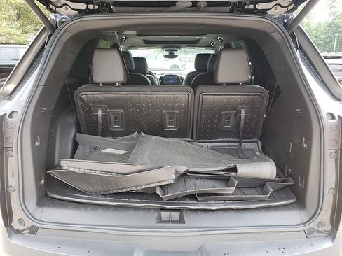 Used 2023 Chevrolet Traverse RS w/ LPO, Floor Liner Package AWD/4WD image 10