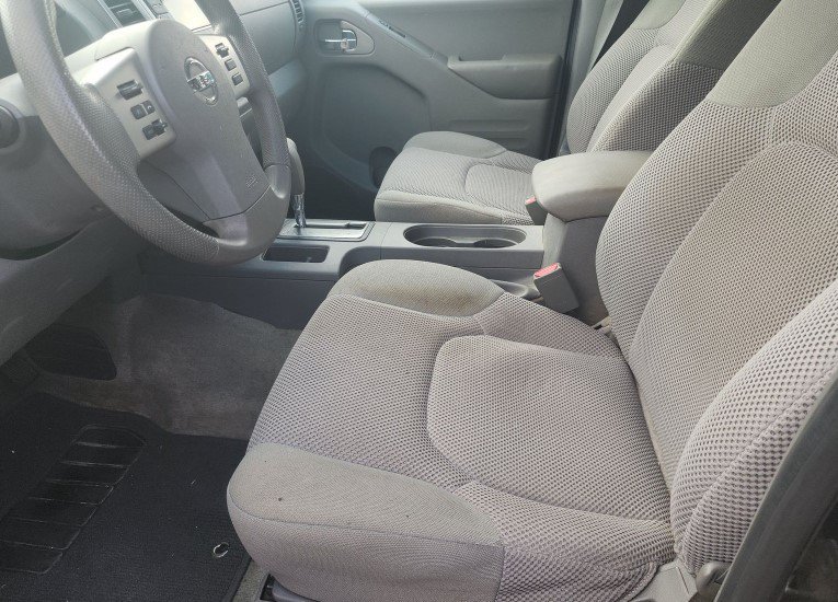 Used 2018 Nissan Frontier SV AWD/4WD image 8