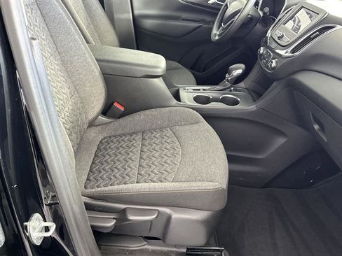 Used 2022 Chevrolet Equinox LT image 16