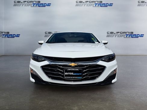 Used 2022 Chevrolet Malibu LT image 2