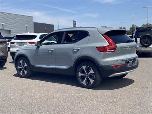 New 2025 Volvo XC40 B5 Core w/ Protection Package Premier image 9