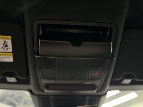 Used 2022 Land Rover Discovery Sport SE R-Dynamic image 22