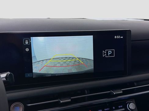 Used 2025 Hyundai Santa Cruz SE image 17