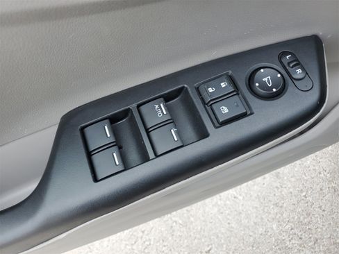 Used 2013 Honda Civic EX-L image 19