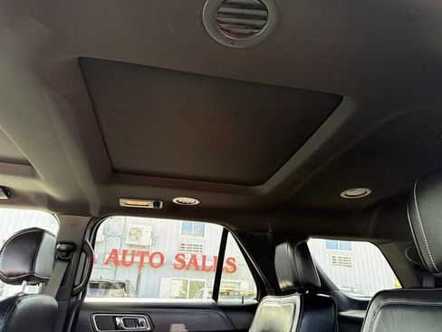 Used 2017 Ford Explorer Platinum AWD/4WD image 21