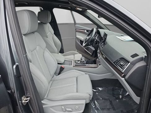 Used 2024 Audi Q5 e Prestige w/ Prestige Package AWD/4WD image 31
