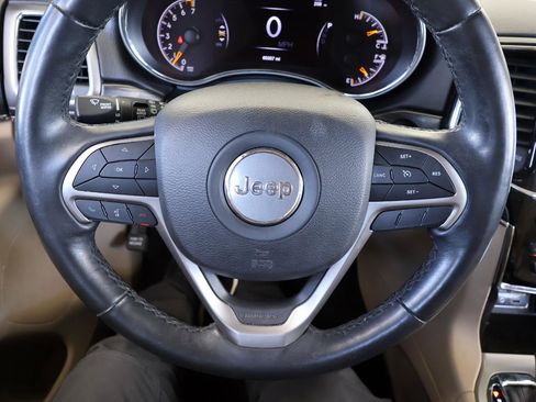 Used 2019 Jeep Grand Cherokee Limited w/ Luxury Group II image 48