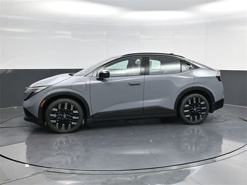 New 2026 Nissan Leaf Platinum+ w/ Floor Mat Package (Platinum+) image 11