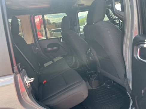 Used 2020 Jeep Wrangler Unlimited Sport S image 13