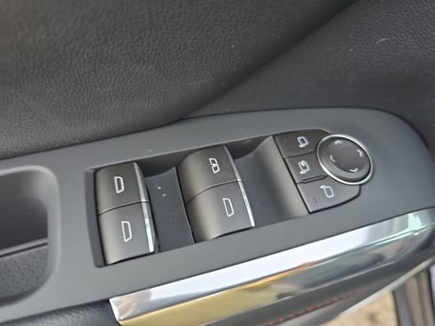 New 2026 Chevrolet Traverse RS w/ LPO, Floor Liner Package AWD/4WD image 12