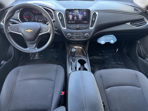 Used 2019 Chevrolet Malibu LT FWD image 18