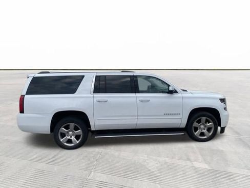 Used 2020 Chevrolet Suburban Premier image 8