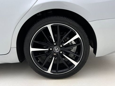 Used 2019 Toyota Camry XSE image 17
