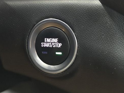 Used 2018 GMC Terrain SLT w/ Preferred Package image 29