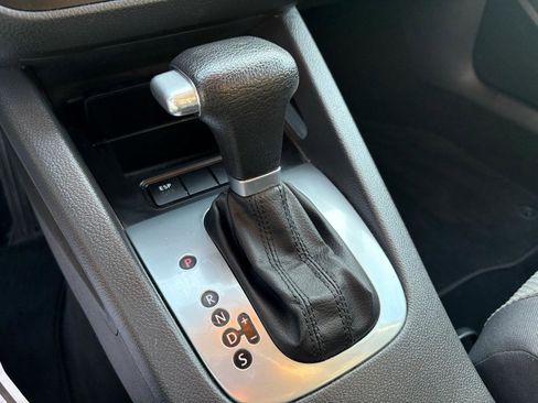 Used 2006 Volkswagen Rabbit 4-Door image 34