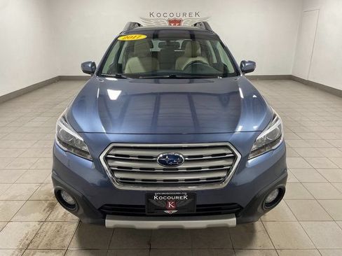 Used 2017 Subaru Outback 2.5i Limited w/ Popular Package #5 AWD/4WD image 2