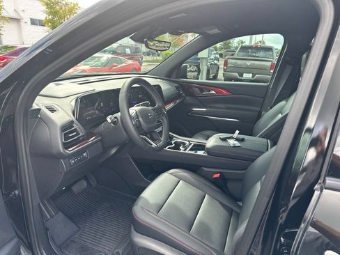 Used 2026 Chevrolet Traverse Z71 w/ Driver Confidence Package AWD/4WD image 12