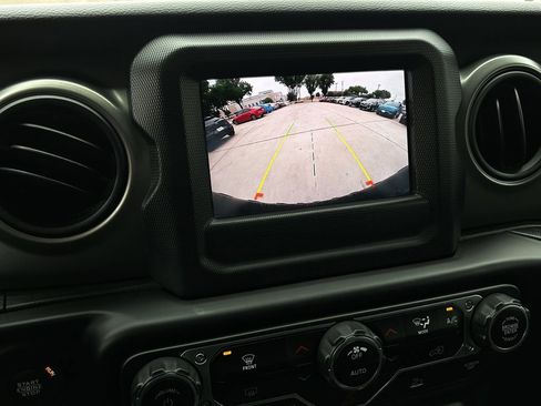 Used 2023 Jeep Wrangler Unlimited Sport AWD/4WD image 18