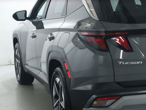 Used 2025 Hyundai Tucson SEL AWD/4WD image 42