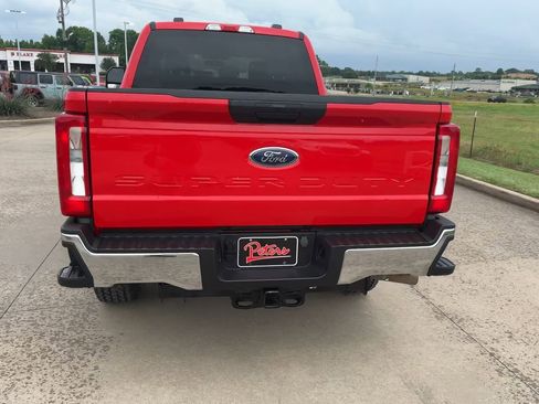 Used 2023 Ford F250 XLT w/ FX4 Off-Road Package AWD/4WD image 8