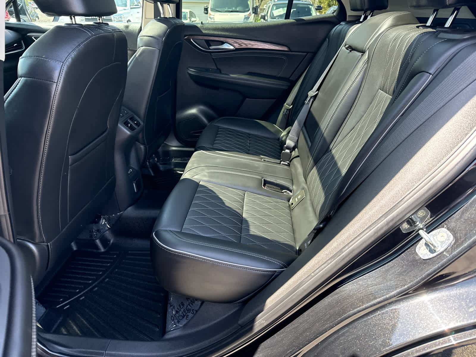 Used 2023 Buick Envision Avenir AWD/4WD image 13