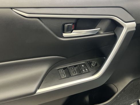 Used 2024 Toyota RAV4 XLE FWD image 14