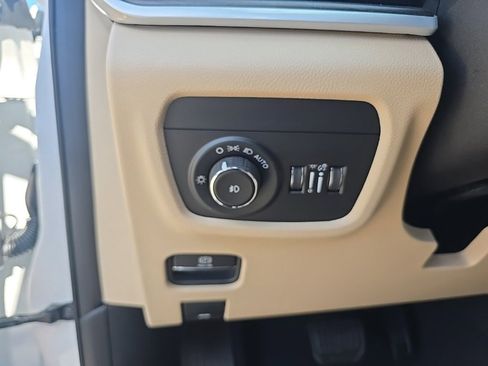 New 2025 Jeep Grand Cherokee Limited image 22