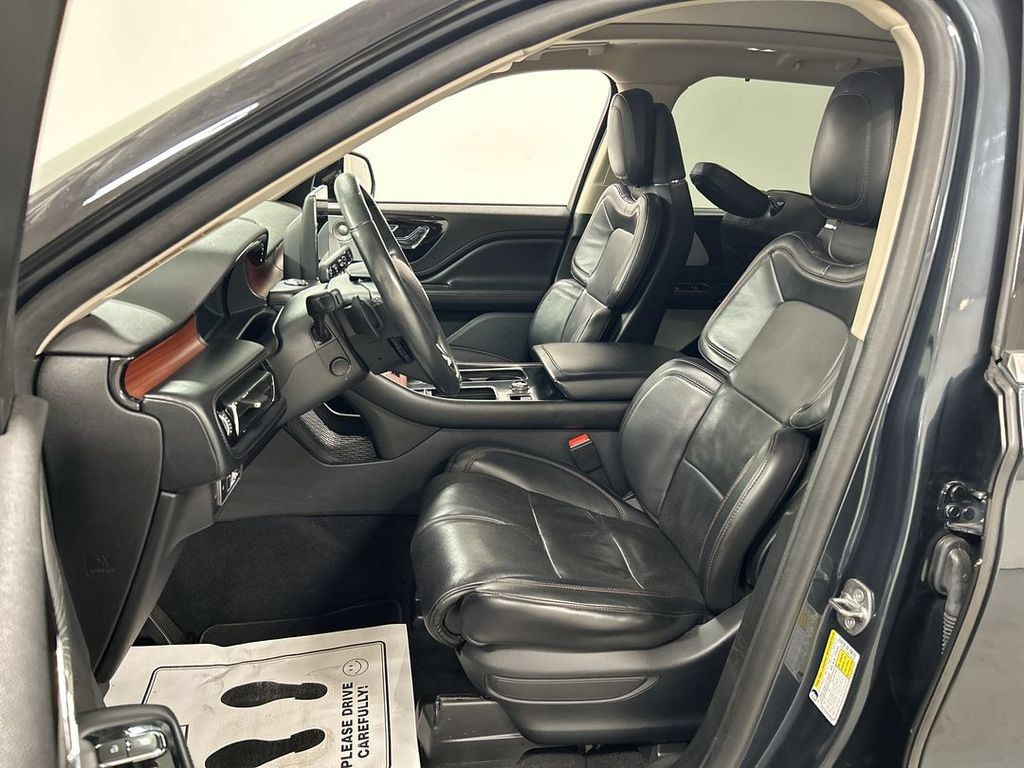 Used 2021 Lincoln Aviator Reserve w/ Equipment Group 201A AWD/4WD image 9