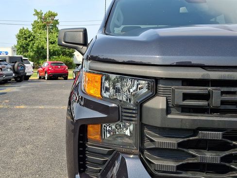 Used 2022 Chevrolet Silverado 1500 Custom w/ LPO, Dark Essentials Package AWD/4WD image 10