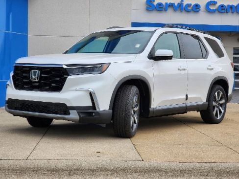 Used 2023 Honda Pilot Elite image 3