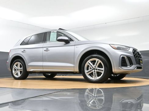 Used 2024 Audi Q5 e Premium w/ Convenience Package AWD/4WD image 50