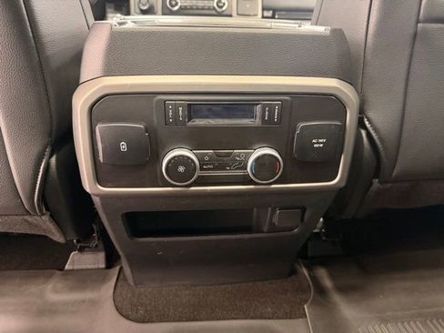 Used 2020 Ford Expedition XLT w/ Equipment Group 202A AWD/4WD image 23