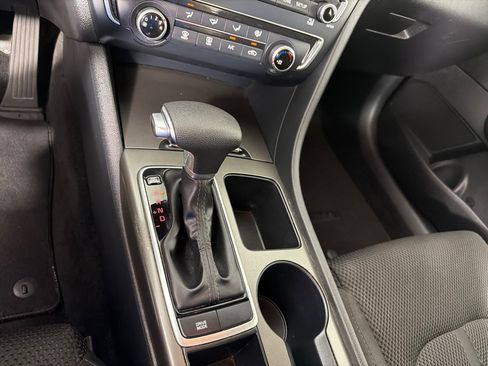 Used 2019 Kia Optima LX FWD image 17