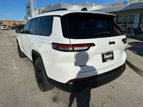 New 2025 Jeep Grand Cherokee L Altitude AWD/4WD image 8
