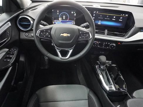 New 2026 Chevrolet Trax LT FWD image 11
