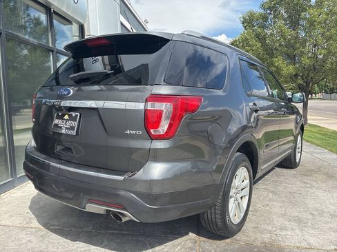 Used 2018 Ford Explorer XLT w/ Equipment Group 201A AWD/4WD image 5
