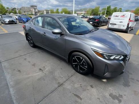 Used 2025 Nissan Sentra SV w/ Trunk Package FWD image 4