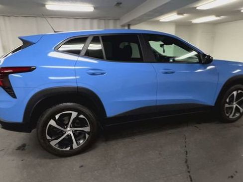 Certified 2024 Chevrolet Trax RS FWD image 9
