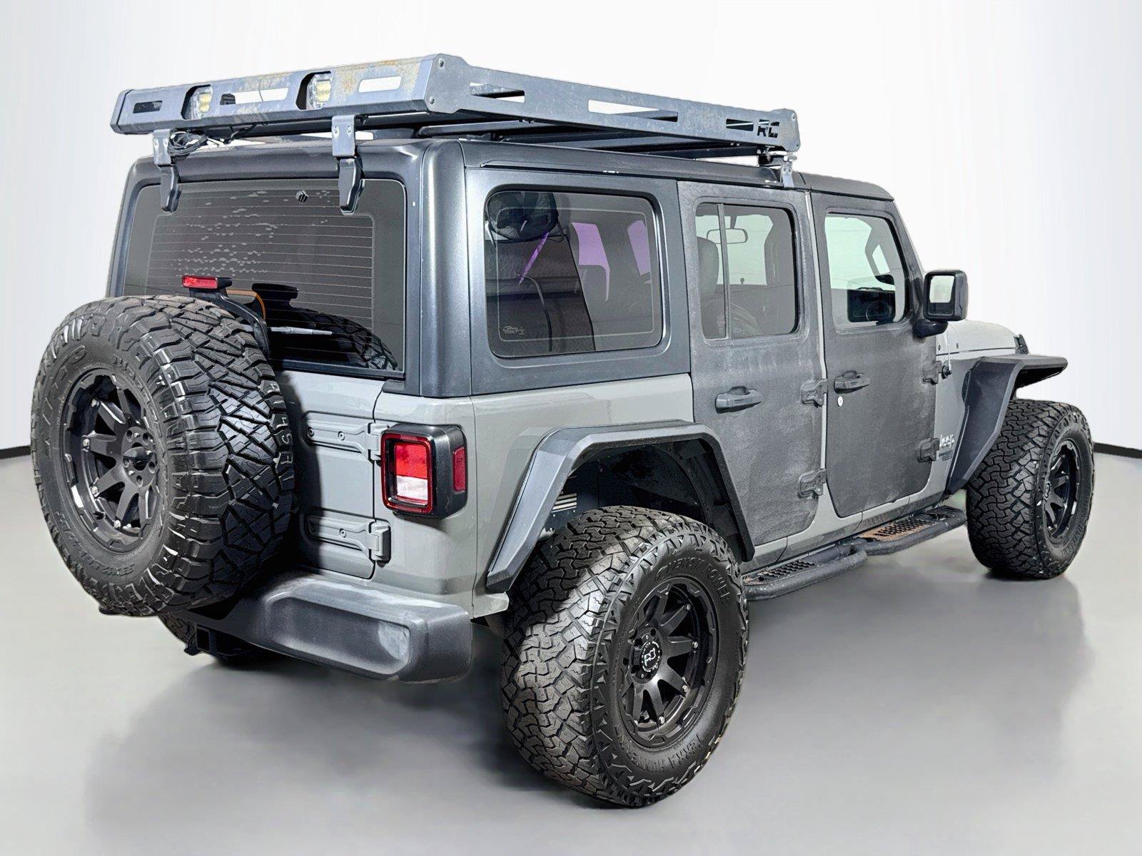Used 2018 Jeep Wrangler Unlimited Sport AWD/4WD image 4