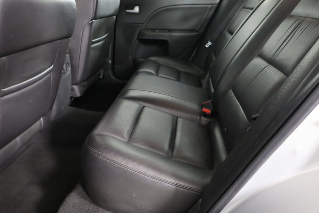 Used 2005 Ford Five Hundred Limited AWD/4WD image 17