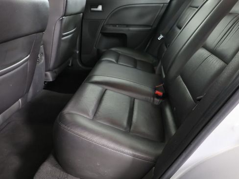 Used 2005 Ford Five Hundred Limited image 17