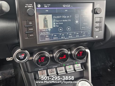 Used 2023 Toyota GR86 Premium w/ ALL Weather Mat Package (TMS) RWD image 18