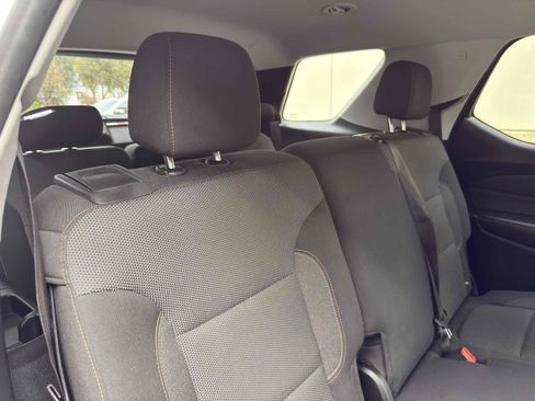 Used 2020 Chevrolet Traverse LS image 58