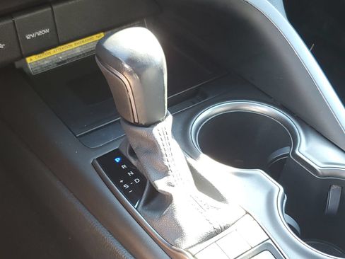 Certified 2021 Toyota Camry XSE FWD image 31
